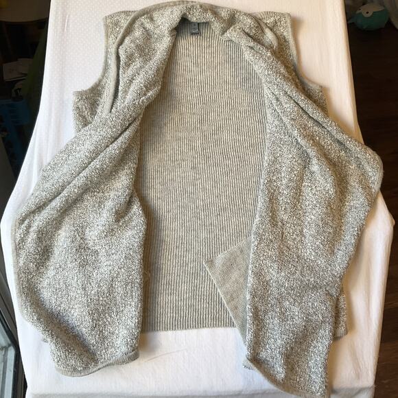 Olivia Sky Women Vest M Gray Acrylic Wool Zipper Pockets Sleeveless Open Front - Picture 9 of 10